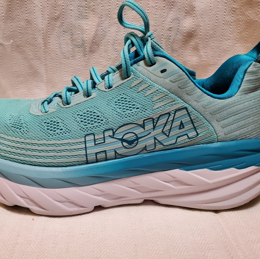 Hoka Bondi